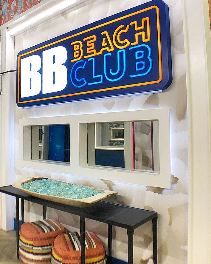 JCMoonves's tweet photo. We’re days away from the #BB23 Premiere !! RT if you’re ready to enter the Beach Club House! 🤗🤗 https://t.co/uDcSmFgcRY