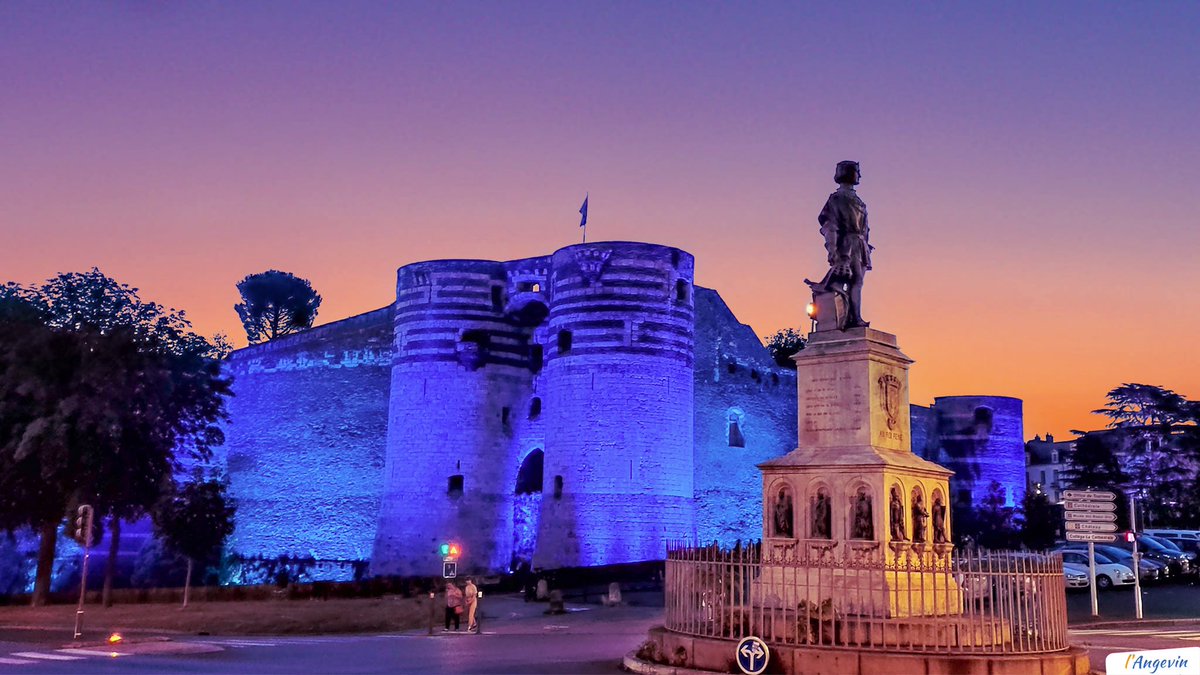 Château d’ #Angers - #visitangers #jaimelanjou #Anjou #myloirevalley #instAnjou #photomontage