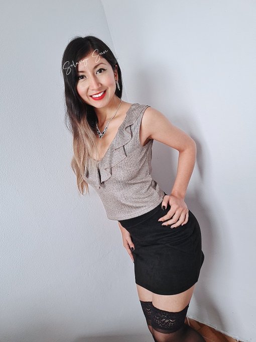 Watch Solange Sun ☀️'s leaked NSFW photo on TwXstars