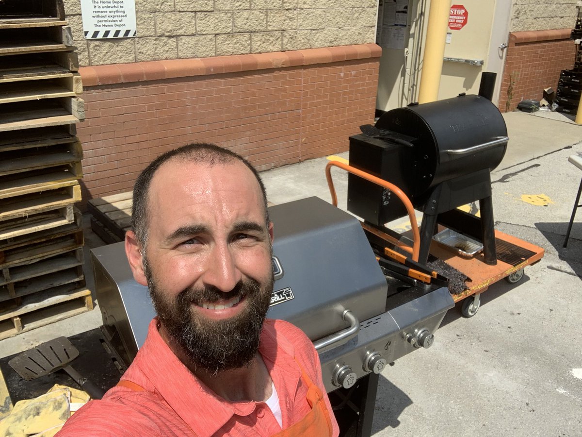 #LetsGrill!  So happy we are able to grill for our people again here at #THD2209!!!   <a href="/HinckJ/">Mike Hinck</a> <a href="/EgnaticJ/">Jeff Egnatic</a> <a href="/jefflimle/">Jeffery Limle</a> @JCA4629