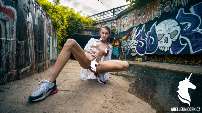 NO UNICORNS = https://t.co/ZNeFKTR39K 💥 https://t.co/oKboS9GGF8<a href="/tag/adelleunicorn"class="tags"><span>#adelleunicorn</span></a>