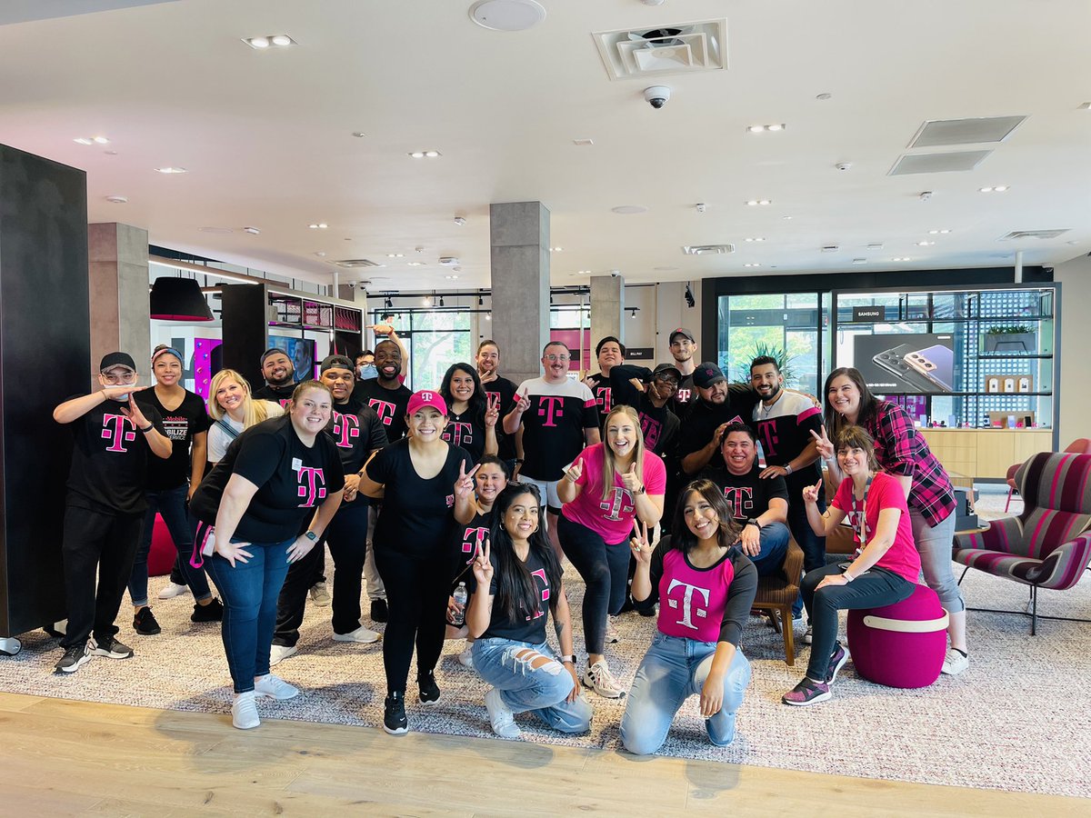 _ReyesIris's tweet photo. Yesterday we had our first in-person meeting this year and it was INCREDIBLE! 🤩💫
This team is fired up for Q3 and ready to rock! I have the best team out there! 💪🏼 #ShopsAtLegacy #ExperienceTmobile https://t.co/Rhe0y0phz7