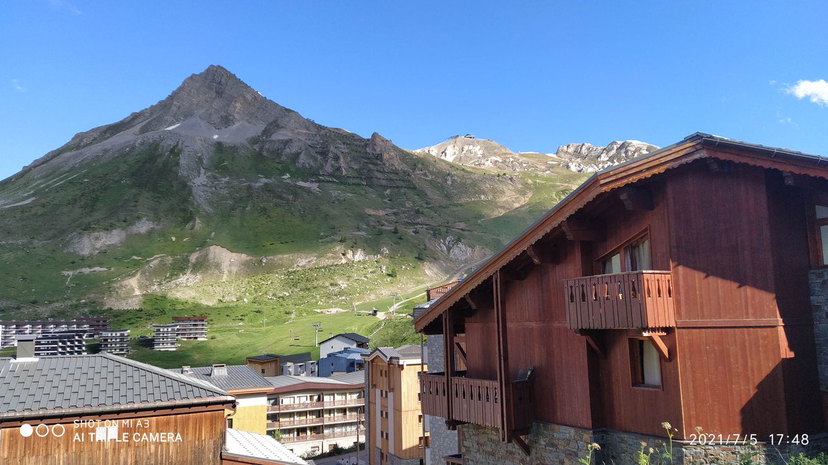 Cet après midi temps magnifique a Tignes
Mais pourquoi pas hier ?
<a href="/TeamTotalEnrg/">Team TotalEnergies</a> 
@Elior_France