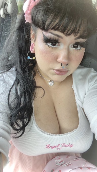 2 cute + 2 be = 4 gotten https://t.co/gXtml8IAe5