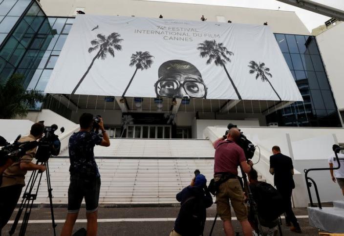 HewesPictures's tweet photo. This week we begin attending #CannesFilmMarket (virtually) with tons of exciting new & older titles! Looking forward to another busy and productive market this year! We will be working very hard but we'll see you on the other side! #Cannes2021 #indiefilm #salesanddistribution https://t.co/GApCeIs9v5