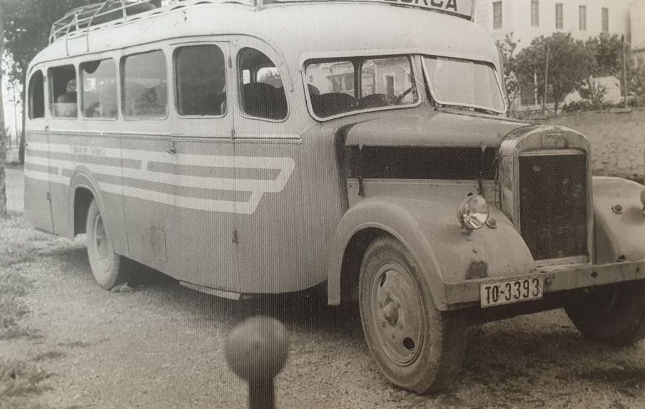 GrupOrbitalia's tweet photo. 💯🚌 100 años de historia, y los que nos quedan... ¿Te vienes con nosotros? https://t.co/jJPzewBWJX
