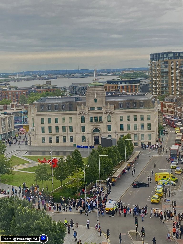 Kent_999s's tweet photo. WOOLWICH: A teenager aged 14 or 15 is believed to have died after being stabbed on Woolwich New Road around 5:25pm this evening. An air ambulance landed neat the scene of the assault but the boy could not be saved. Witnesses should call police on 101, Ref: 5748/05Jul. https://t.co/EUlyhVQQ5J