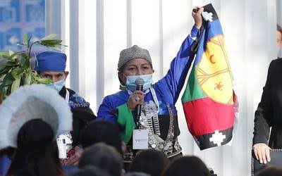 El <a href="/INPImx/">INPI</a> del <a href="/GobiernoMX/">Gobierno de México</a> reconoce y felicita a <a href="/ElisaLoncon/">Elisa Loncon Antileo</a> representante del Pueblo Mapuche, por su elección para presidir la Convención Constitucional en Chile.

Celebramos este proceso histórico para construir una nueva Constitución que reconozca a los #PueblosIndigenas.