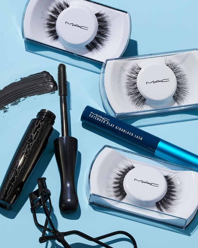 MACcosmetics's tweet photo. We’re READY for our #FirstNightOut – are you?! #MACTheMoment in an on-trend #FluffyLashes look with fan-favourite formulas and falsies ranging from natural to dramatic. https://t.co/moYPXXYLmy https://t.co/D0xAbfJ4jU