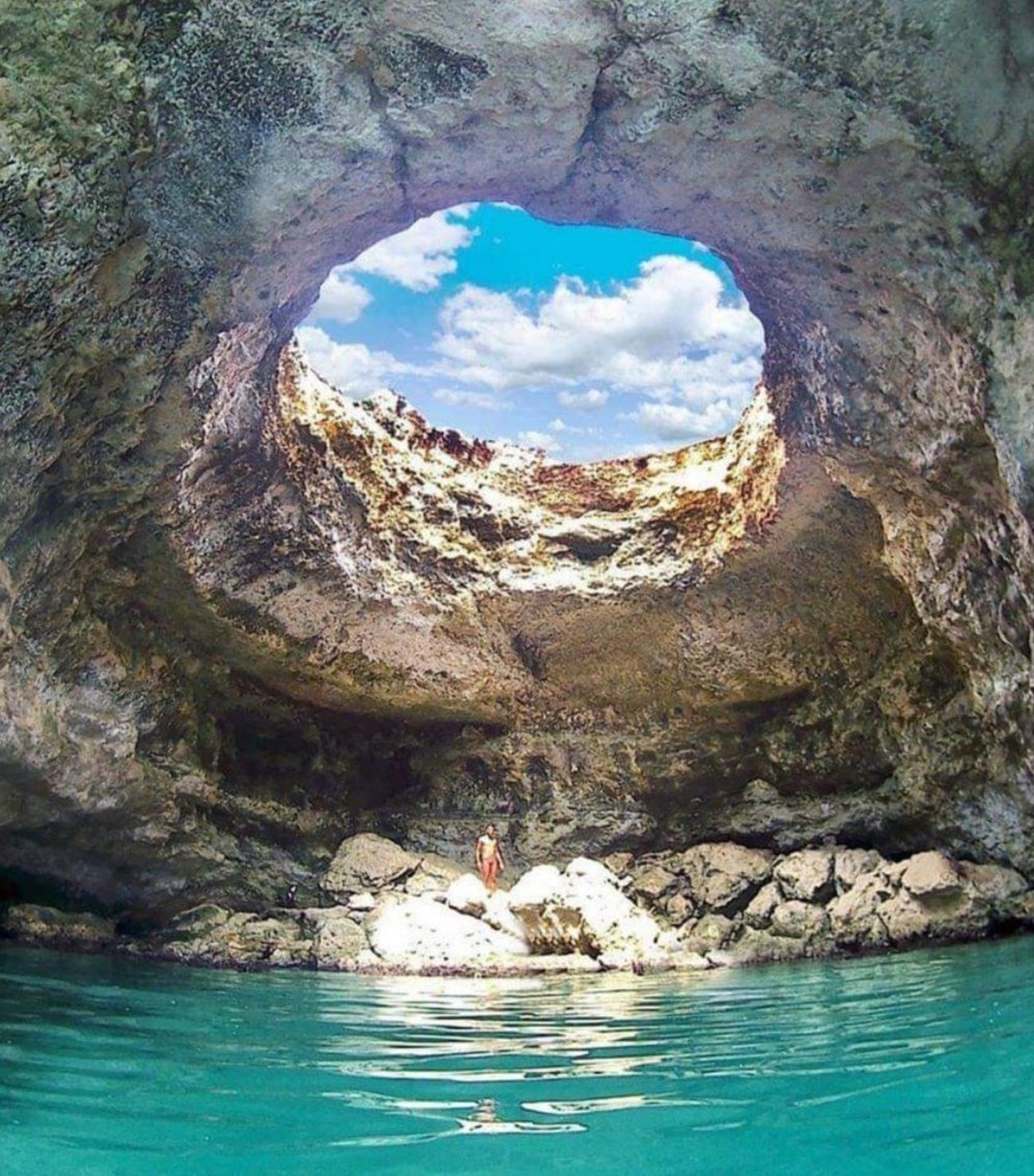 Paolo846936's tweet photo. La grotta sfondata a Otranto.
#otranto #salento #otrante #italie #italien #Italy #italia #canaledotranto #instagram #ig_italy #igdaily https://t.co/eBYSG0VNJs