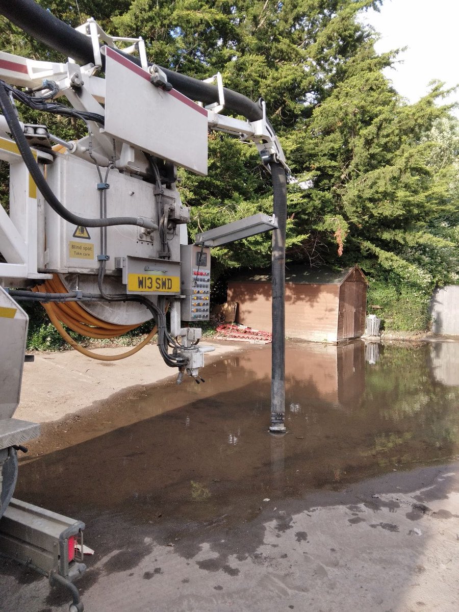 SWDSLTD1's tweet photo. Our callout team attended Somerset yesterday to carry out flood removal which has forced this restaurant to close.  Flood water removed and recommendations passed to our client to prevent further damage. 
#teamworkworks #swdrainage #supaflex #floodresponse https://t.co/IigcgXNcJE