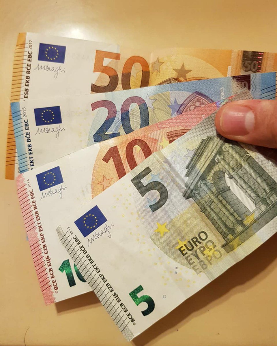 StoneSmok's tweet photo. faux billets de banque fiable et shit , beuh et Kush sur le lien 🇫🇷🇧🇪🚚🚬 👇💰  https://t.co/aMdligqox1 https://t.co/jLpiTI2Y6Y