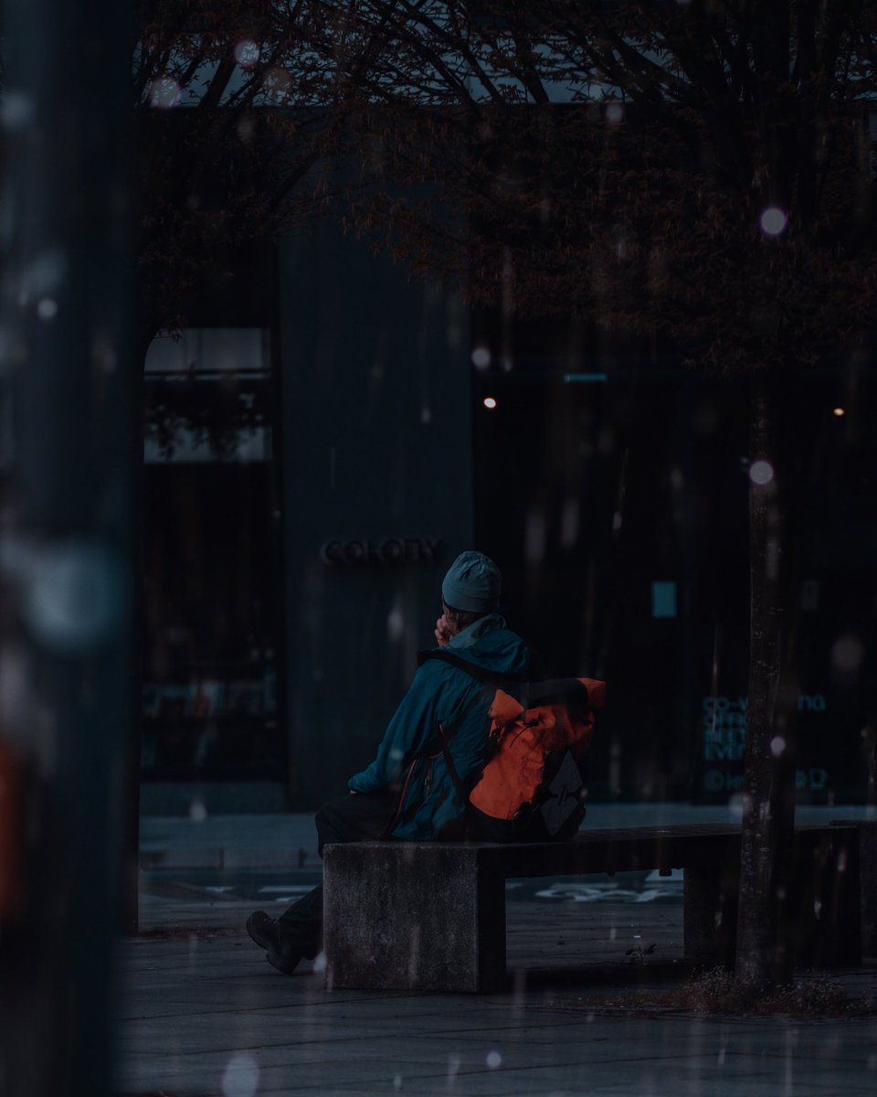 danii_finds's tweet photo. Latest post now live on Instagram 🙌🏼
.
Sometimes your own company is more than enough. But be careful, loneliness can get addictive 🤭
#Manchester #loneliness #photography #FromIG #portrait https://t.co/bh4lOl4h9O