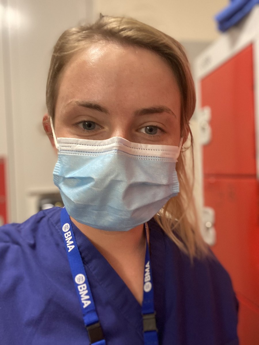 lara_eleanor's tweet image. keep the masks on 😷