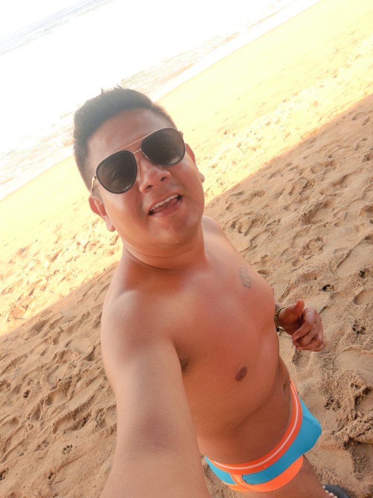 Deja tu mi cara, lo que vale es que traigo un <a href="/BrunoMensWear/">brunomenswear</a>  #BrunoMensWear #zipolitebeach en el mejor lugar #budamarzipolite