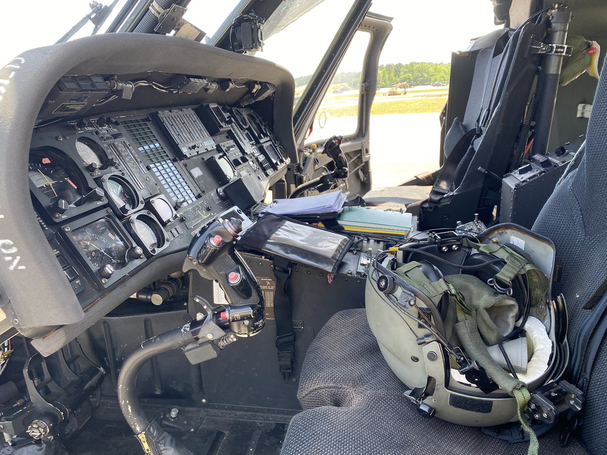 GGabelavn's tweet photo. It’s time….I’m a month out from terminal leave and leaving Fort Rucker behind. It’s been a real ride the last two years. Though I will miss flying with the leaders of tomorrow, I’m looking forward to getting back to my roots..literally. Heading to Fort Gabel Farms…soon. https://t.co/uAgqcMueJw