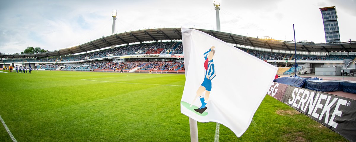 AremyrF's tweet photo. Bjuder på 3 varianter av Sveriges vackraste hörnflagga. #ifkgbg #blåvitfåraldrigdö #bebben #legendar https://t.co/gaXbYGO13F