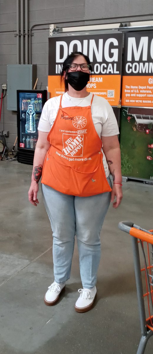 Dan, Melanie and Miranda on the frontline helping to take care of our customers. Thank you all! <a href="/bobsaniga/">Bob Saniga</a> @kathyraglin840 <a href="/chadgee1/">Chad Galombeck</a> <a href="/mirandie11/">Miranda King</a> @thouchin13