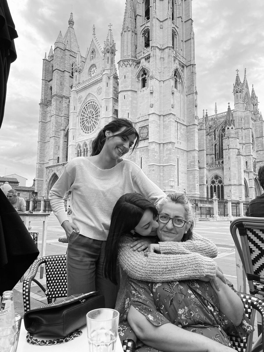 airidepaz's tweet photo. Son tannnn bonitas https://t.co/2miyqODW54
