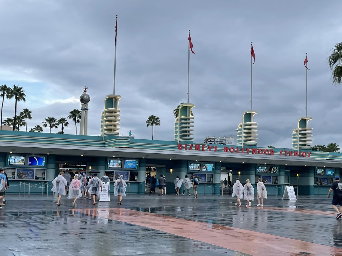 Hello from Disneyworld!
We’re on day 5 with 2 more days to go!