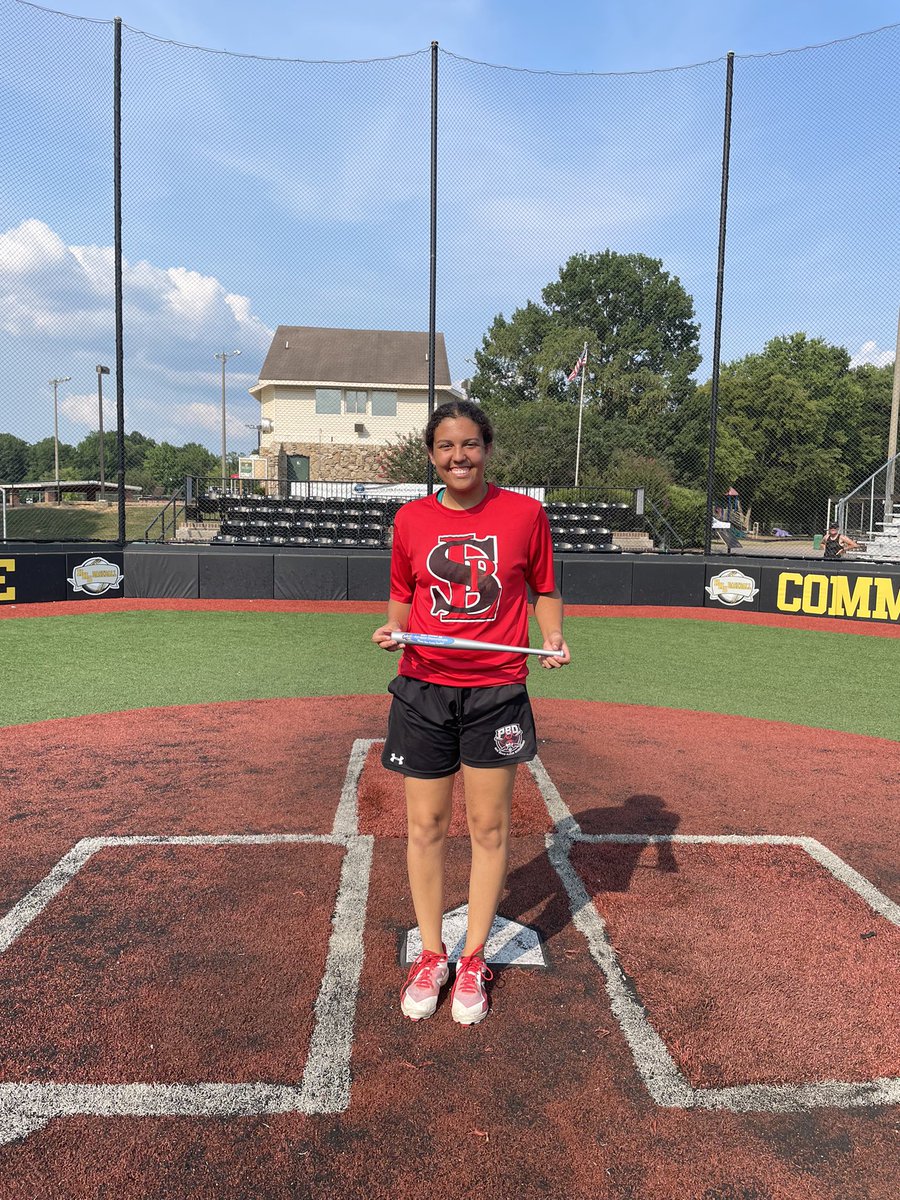 SLPsoftball's tweet photo. Ella placed Second in the Home Run Derby Championship with 5/10 home runs! 🔥💪🏻 #AttaBaby https://t.co/vd3HtUFSVn