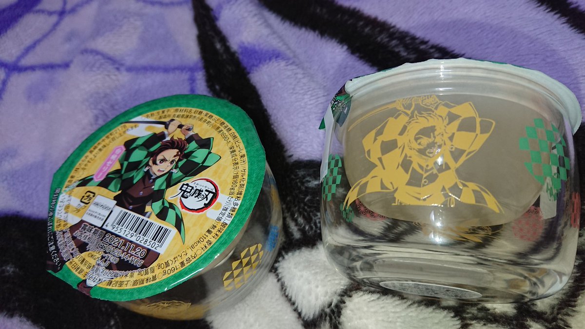櫻井紫織 るしこ ローソン 鬼滅の刃コラボ グラスボウル 白桃ゼリー無事入手しますた W チロルとかは買ってない 今回はかまぼこ組のしかないので1セットしか買わなかったけど グラスボウルってフルーツとかのデザート食べる用の器として使えば