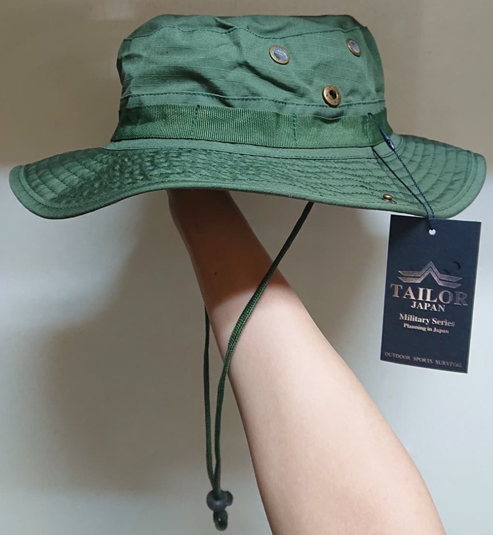 josephine_1214's tweet photo. Amazonで注文してた
#ブーニーハット 到着👒✨

※ベトナム戦争でアメリカ軍が、
ジャングルの中で被ってた帽子🇺🇸
枝や枯葉を差してカモフラージュする
ブランチループ"が付いている🌲🍂

#booniehat #ジャングルハット
#junglehat #ミリタリー #military
#アメカジ #ストリート #お散歩
#tailorjapan https://t.co/j7DvKZEx8c