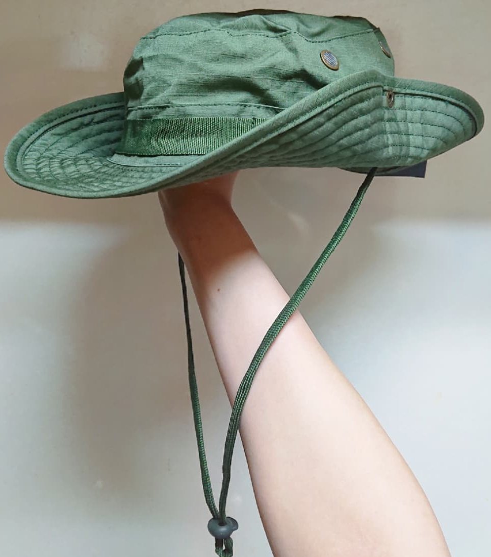 josephine_1214's tweet photo. Amazonで注文してた
#ブーニーハット 到着👒✨

※ベトナム戦争でアメリカ軍が、
ジャングルの中で被ってた帽子🇺🇸
枝や枯葉を差してカモフラージュする
ブランチループ"が付いている🌲🍂

#booniehat #ジャングルハット
#junglehat #ミリタリー #military
#アメカジ #ストリート #お散歩
#tailorjapan https://t.co/j7DvKZEx8c