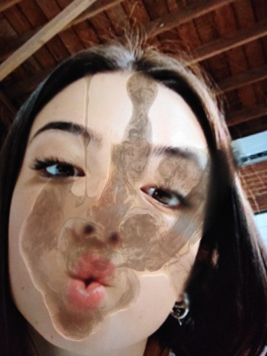 Charli D'Amelio. pic.twitter.com/FMdD1phn9v. #tribute. #cumtribute. 