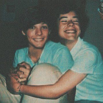 nanacomelou's tweet photo. we were too young
to know we had everything
#larryparty https://t.co/E21g5AXEFx