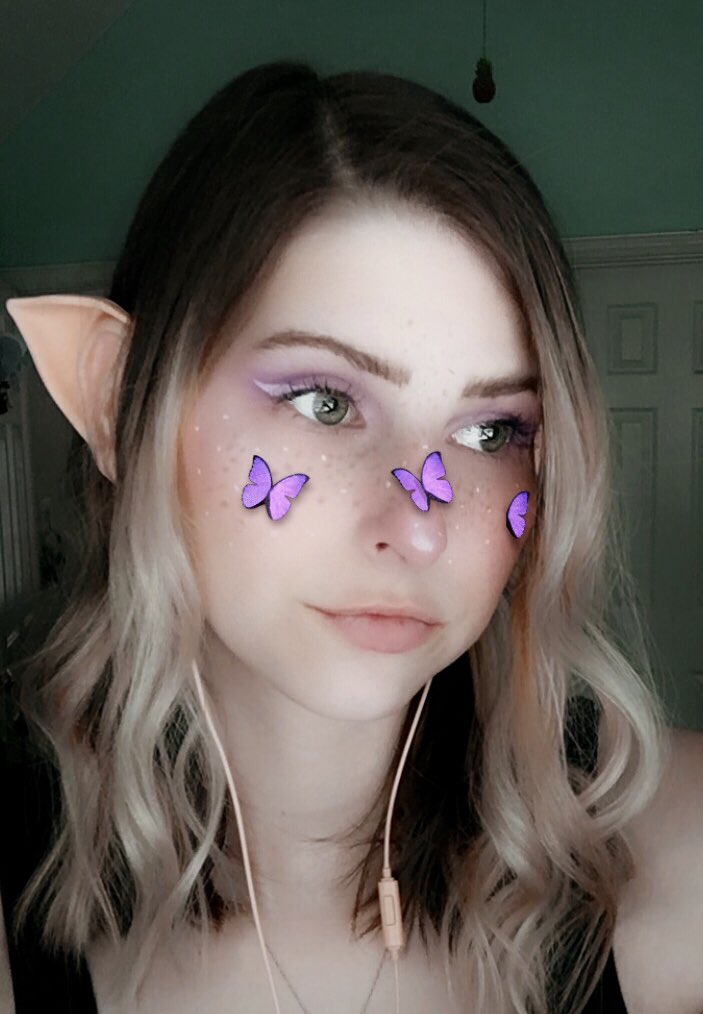 Liv 🌙 tweet media