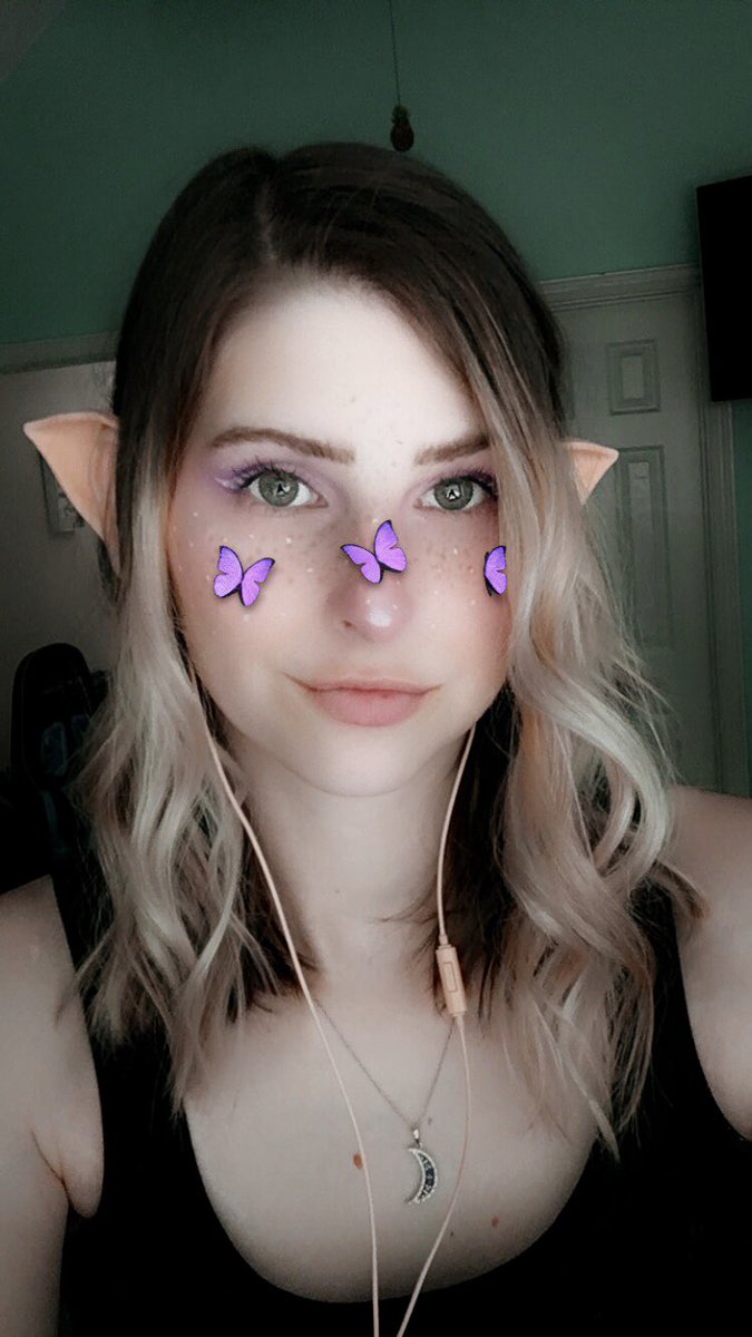 Liv 🌙 tweet media