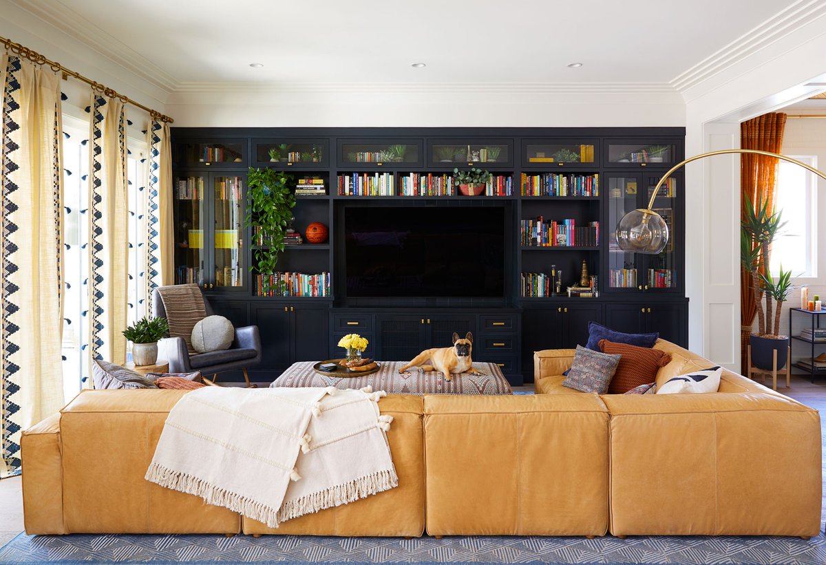 AngelaIRL's tweet image. Emmy Raver-Lampman and Daveed Diggs home still sits in my spirit. In my mental interior decorating Pinterest-board. Fully rent free.