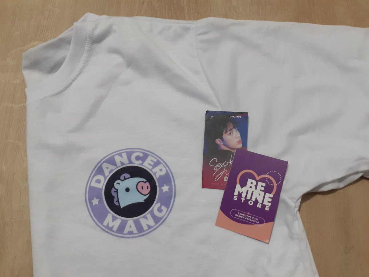 thalism's tweet photo. Um tempinho atrás eu ganhei um sorteio aqui no twitter e hoje recebi os premios 🥺💜 estou apaixonada pelas lojinhas e pelo carinho das embalagens e tudo mais, chegou tudo lindinho e bem embalado, muito obrigada a tds, eu AMEI 🥰💜
@armyhit_ent @Bgbangtanstore @beminestorebr https://t.co/6FOOk6lRkX