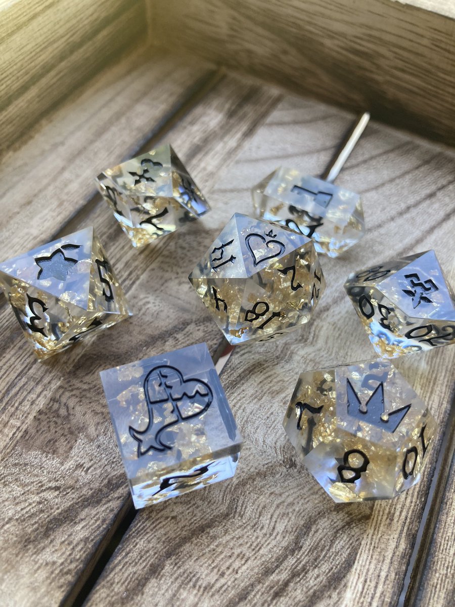 hardlightforge's tweet image. Sexy variation of my Crystal Memories dice set!  Might make this style an officiall offering in the store!
#kingdomhearts #handmadedice #customdice