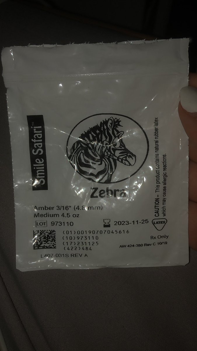 kláří tweet media