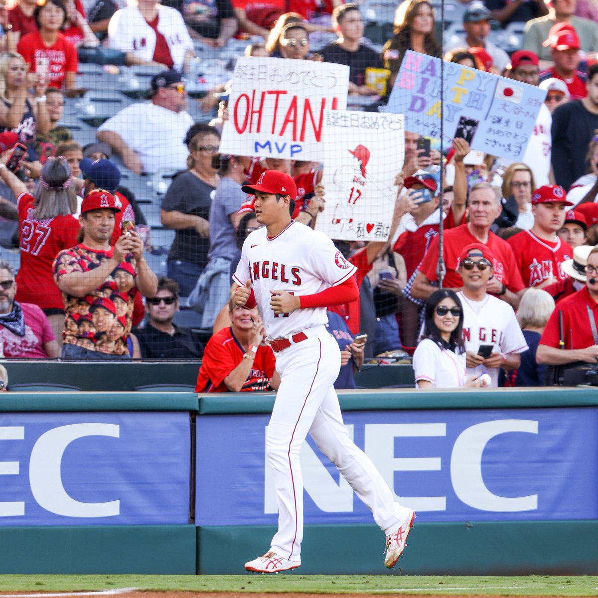 MLB's tweet photo. Superstar. https://t.co/2kUT40PS5s