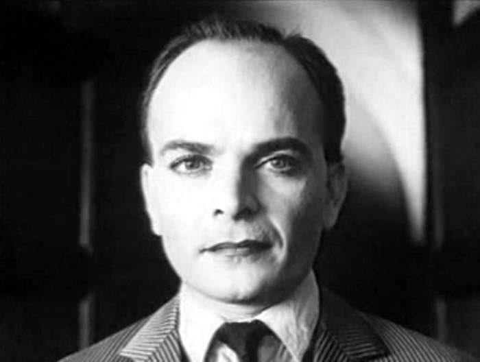 neutral face from the famous “kuleshov effect”