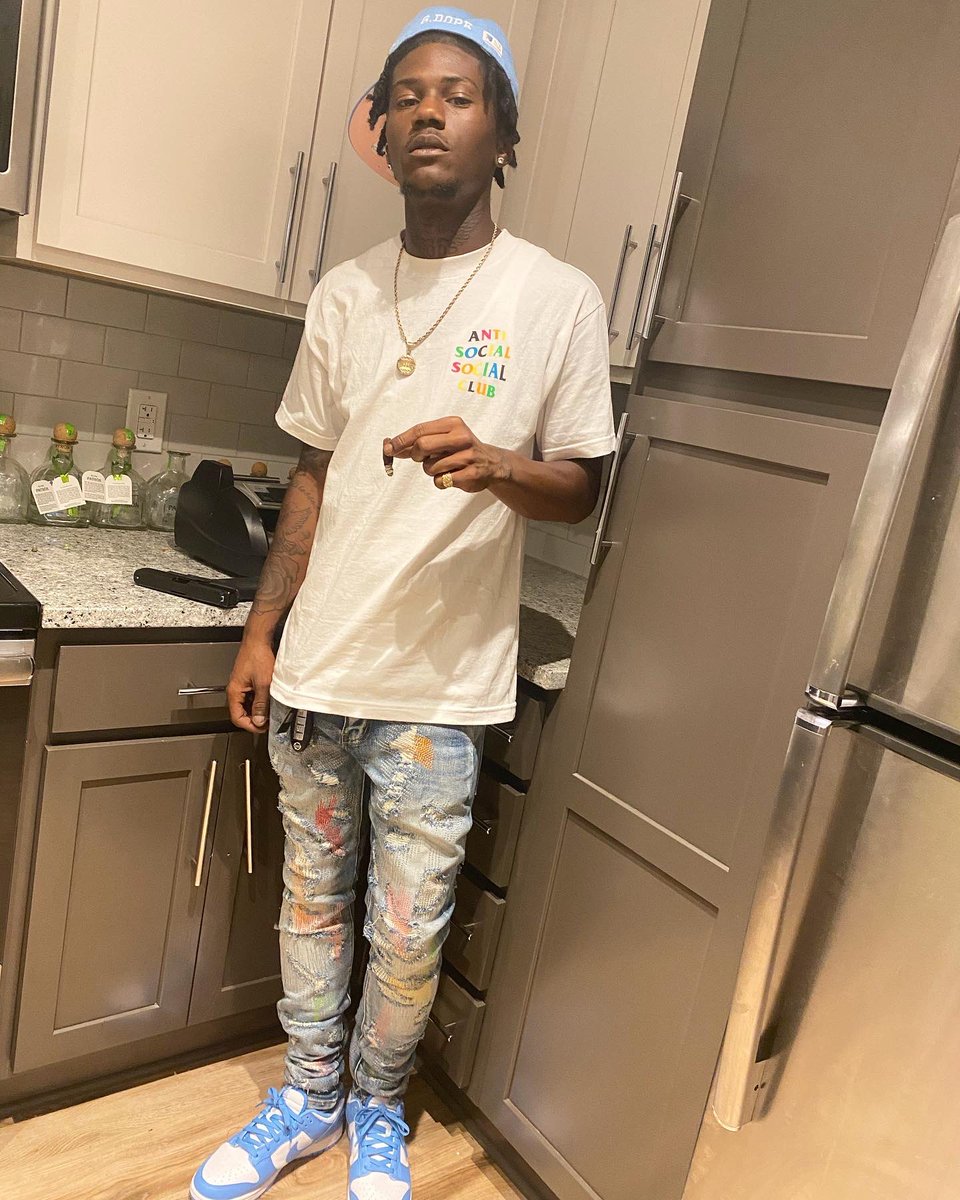 SpookyRaw's tweet image. Been alil playa, knew I was gone be the ☝🏾, was buyin all the pretty girls lunch, mama been knew I was gone be a problem, 5th grade got kicked out for hunchin🚫🧢 #2Raw #CancerSeason #Outsideallmonth