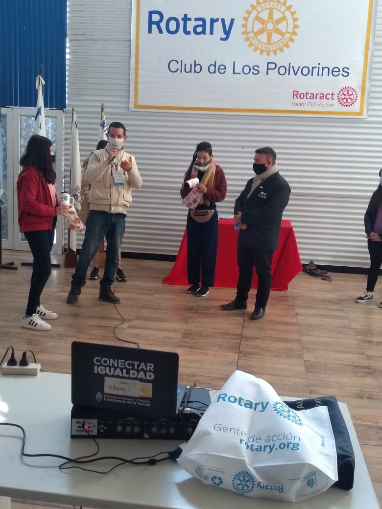 RotaractLos's tweet photo. Un poco de nuestro cambio de autoridades https://t.co/Ej0XVrn9JM