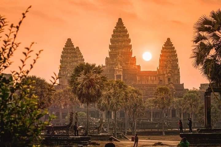 IPurple34346358's tweet photo. Angkor Wat is the wonderful temple in Cambodia not for Thailand
Thailand now try to build the building that similar to Angkor
#JusticeCambodia 
#savecambodiaculture
#helpcambodia
#KhmerEmpire 
#AngkorwatbelongtoKhmer
#someonemusttakeResponsible https://t.co/B1mZsLEcmC https://t.co/vIcEkbtDFt