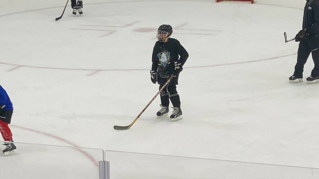 adam_thedad's tweet image. Trying tnew sports for the win.he had so much fun on the ice today! #maninblack