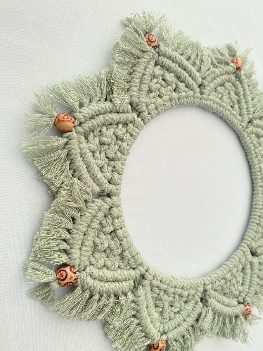 manukacreations's tweet image. sage green mandala 🌿 ❊ ❈ ❊ with little wooden beads 
love working with new colors:) ✨

✧ $20