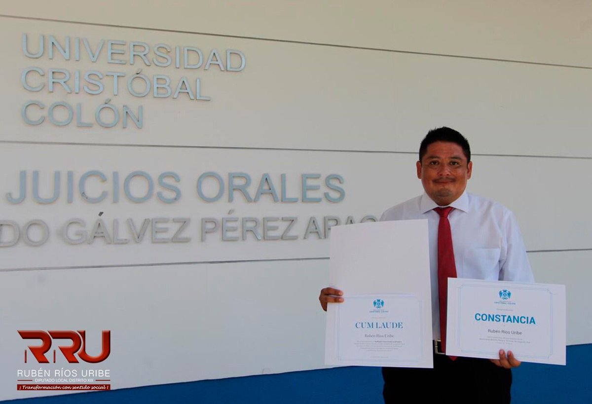 RubenRiosUribe's tweet photo. Agradezco a Universidad Cristobal Colon, el reconocimiento “Cum Laude”, por haber concluido la Maestría en Derecho Penal y Técnicas de Litigación Oral, promedio 9.52 y titulación automática. 
Agradezco a dicha institución, la beca para continuar el Doctorado en Ciencias Penales. https://t.co/rgWUJ8Ojc3