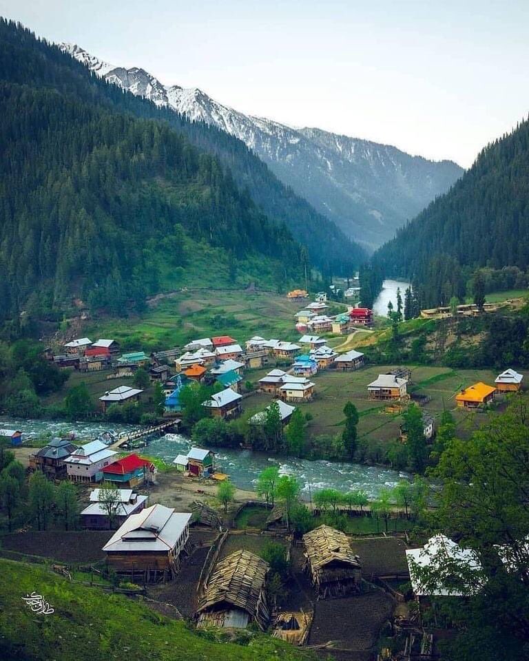 Good Morning #Pakistan 🇵🇰

📍 Taobat, #AzadKashmir 🏡 ⛰ 🌲
