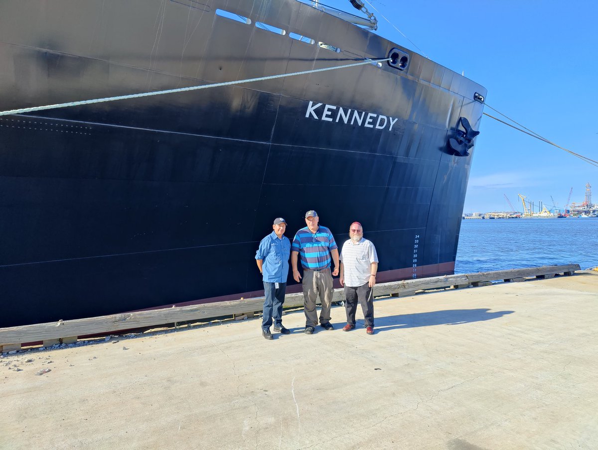 Yossi Lazaroff 👍 (@aggierabbi) on Twitter photo I got an urgent ☎️message from middle of the Atlantic 🌊 that kosher meals 🍽️ are needed on board a US Navy ship. ⛴️ Well let's just say mission accomplished. #AggieRabbi <a href="/tamusystem/">Texas A&M System</a> <a href="/AggiesByTheSea/">Texas A&M Galveston 👍🌊</a> <a href="/TexasMaritime/">Texas A&M Maritime Academy</a> I got an urgent ☎️message from middle of the Atlantic 🌊 that kosher meals 🍽️ are needed on board a US Navy ship. ⛴️ Well let's just say mission accomplished. #AggieRabbi <a href="/tamusystem/">Texas A&M System</a> <a href="/AggiesByTheSea/">Texas A&M Galveston 👍🌊</a> <a href="/TexasMaritime/">Texas A&M Maritime Academy</a>