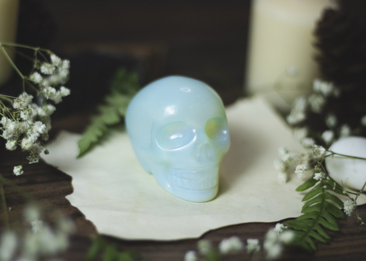 SpectralCottage's tweet image. I’m packing orders tonight ✨☁️🌙

If you order anything tonight I’ll ship it tomorrow morning🖤 we have a lot of amazing items check it out!