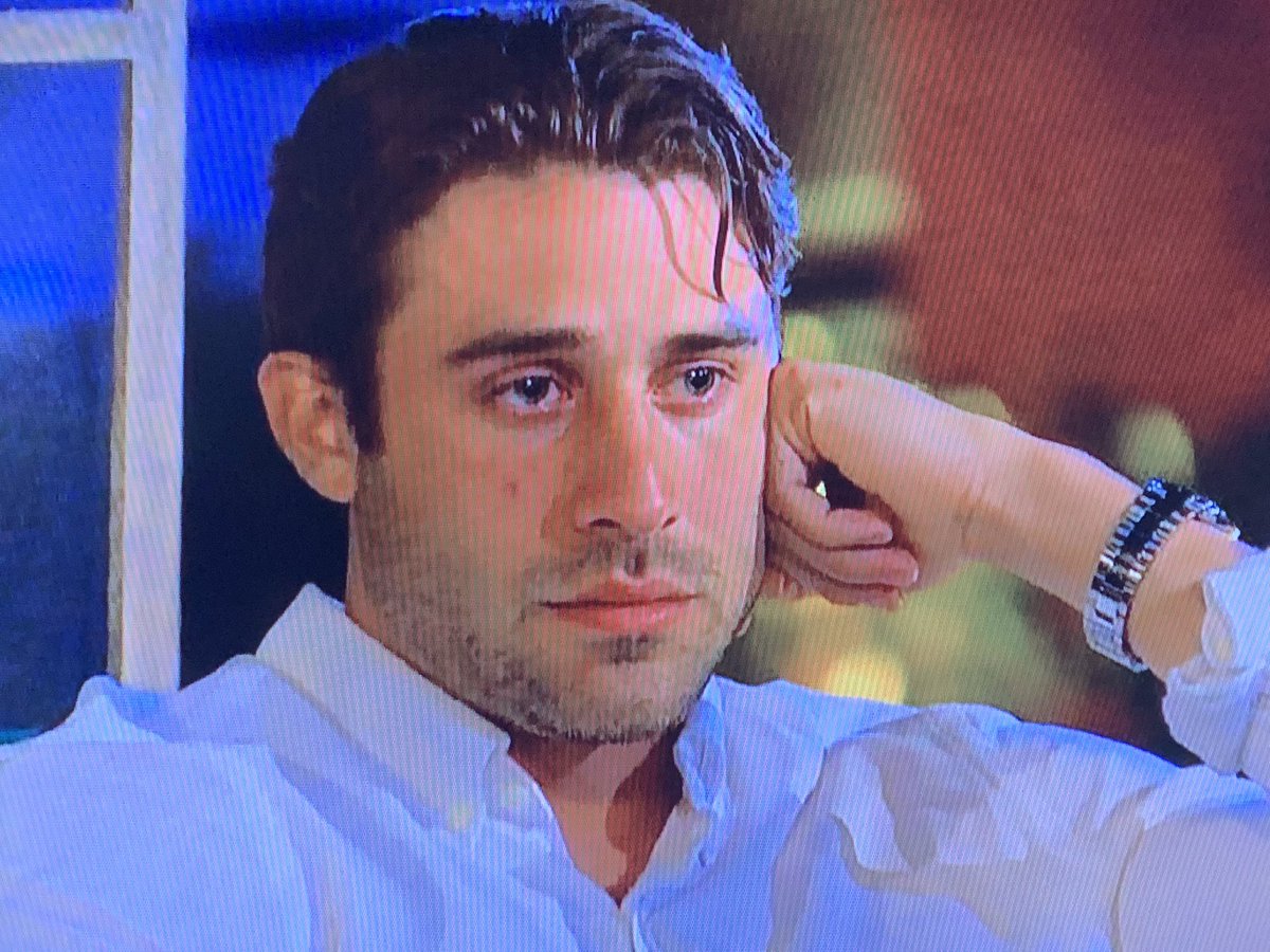 I mean… Greg crying over Michael A’s story. I can’t. I literally can’t. I’m gonna need a minute… 😭😭#bachelorette  #teamgreg