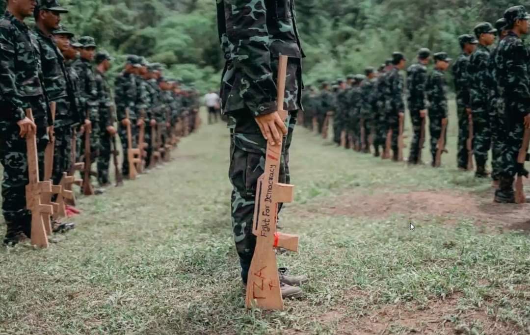 If you want Democracy , 
We must fight ..No choice..
At the beginning
we haven't real gum,
We must be win ..💪💪💪

#July6Coup
#WhatsHappeningInMyanmar