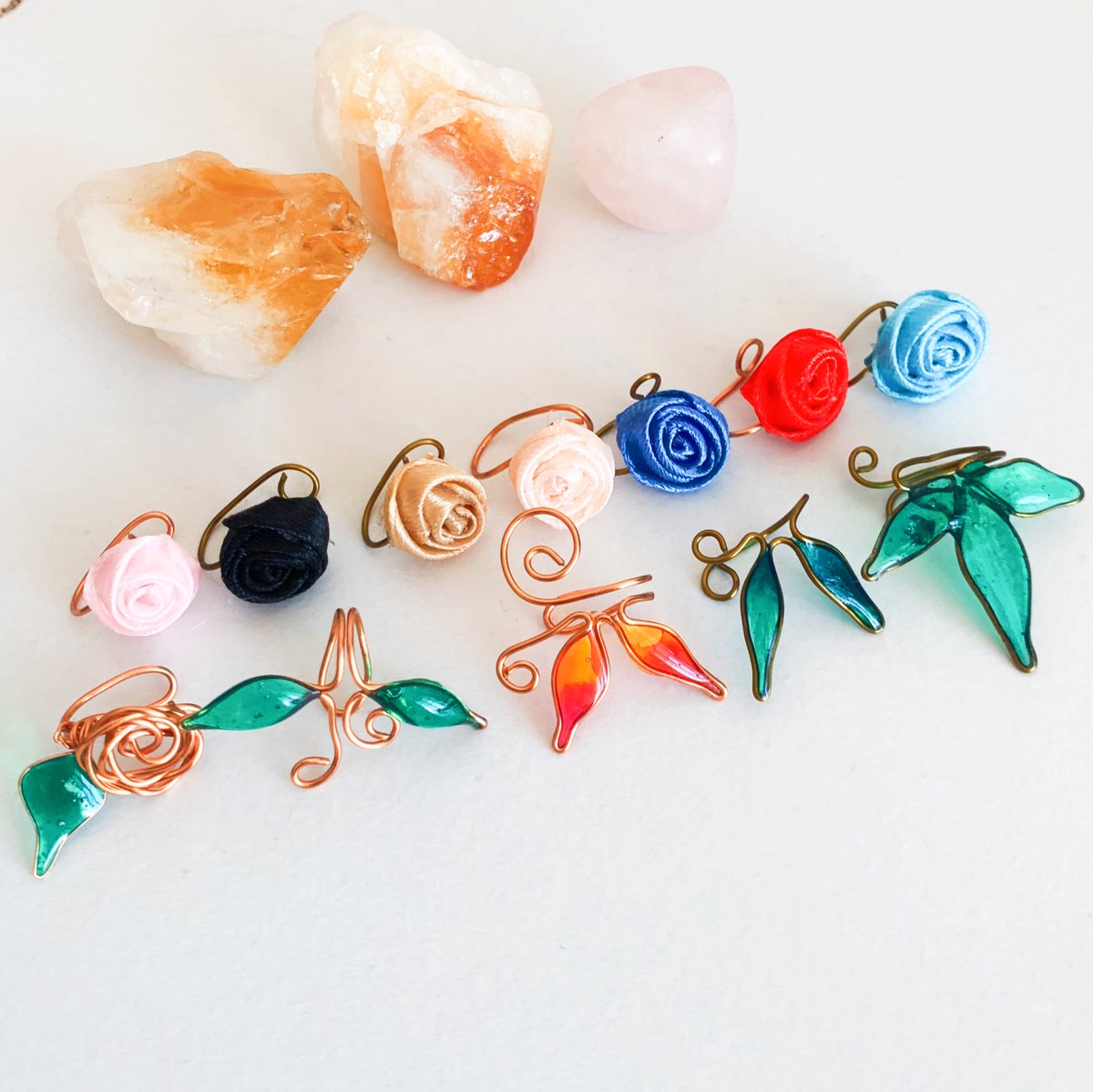 スタイリッシュにゃんこ メルカリにてお迎えいただいたので新ページを作り直しました ディップアートイヤーカフ 435 フリマアプリ メルカリ で販売中 T Co Xkac8bizct ハンドメイドアクセサリー ハンドメイド レジン レジン